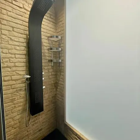 Apartment Iy Loft 4 - Open Plan Garage Style - Up To 4 People