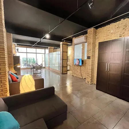 Apartment Iy Loft 4 - Open Plan Garage Style - Up To 4 People *