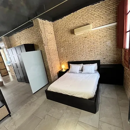 Lägenhet Iy Loft 4 - Open Plan Garage Style - Up To 4 People *