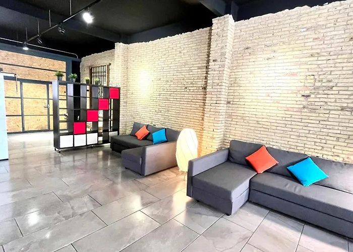 Iy Loft 4 - Open Plan Garage Style - Up To 4 People * Valencie
